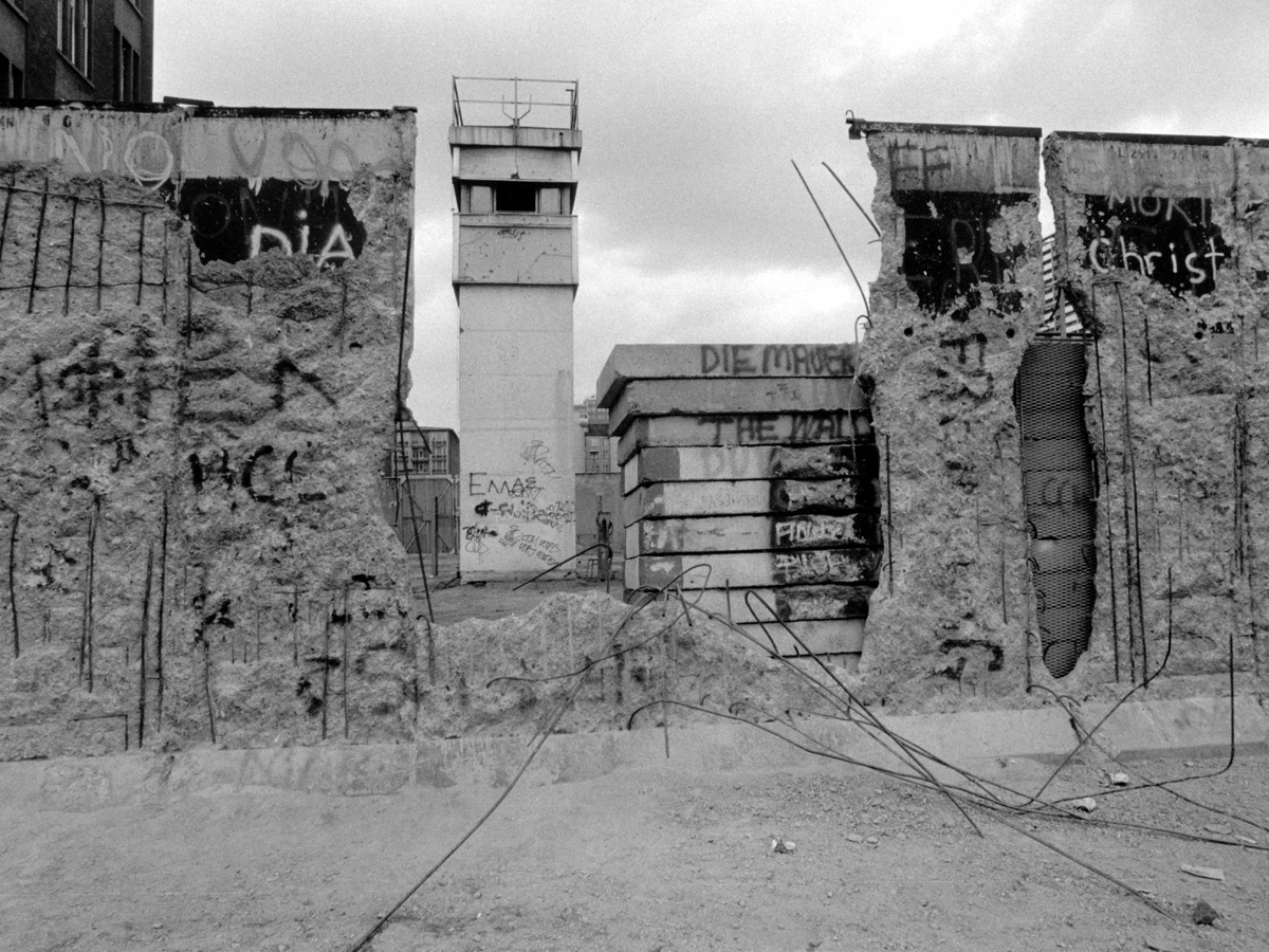 Берлинская стена 1990 падение